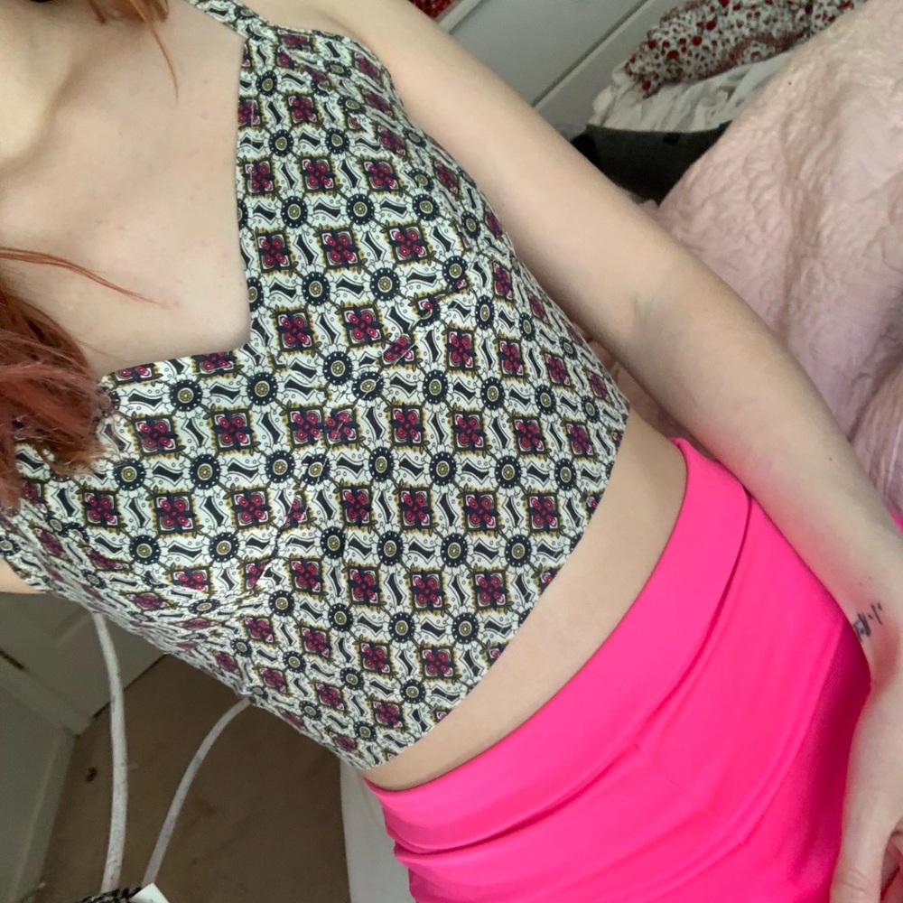 holister cropped camisole